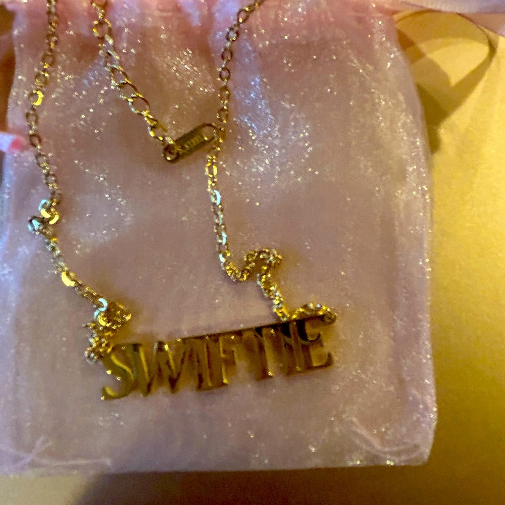 New Swiftie necklace